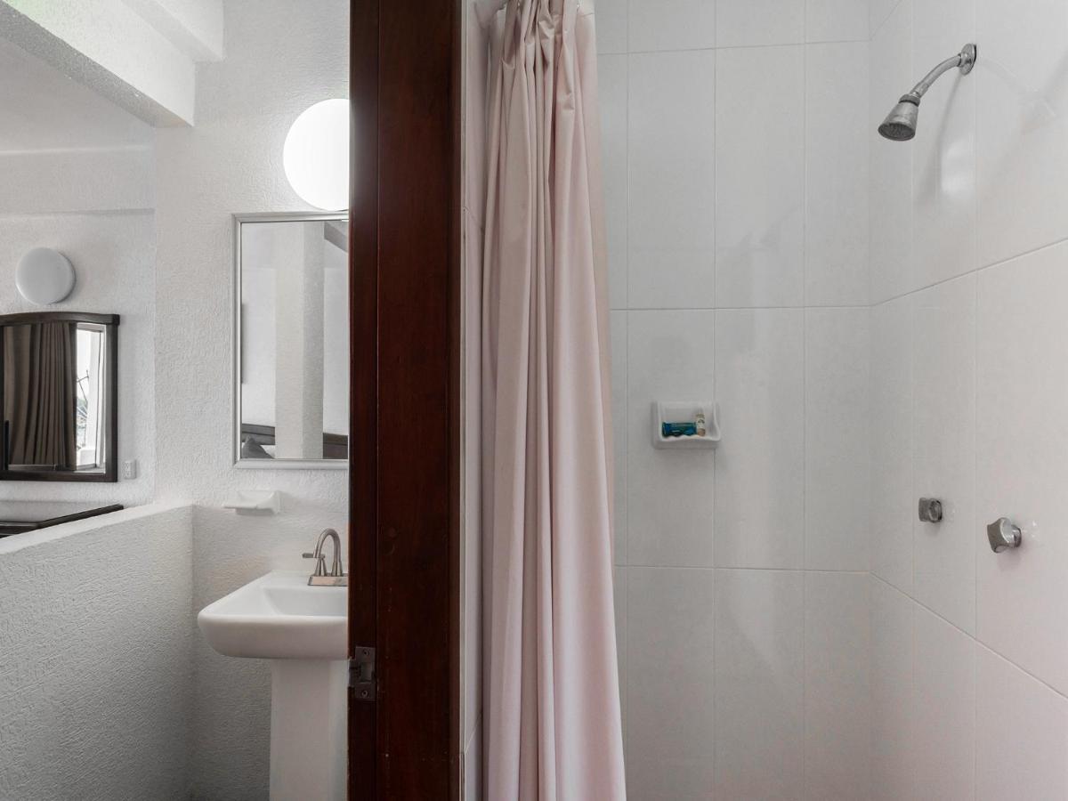 Capital O Florida Tuxpan, Veracruz Tuxpan  Екстер'єр фото