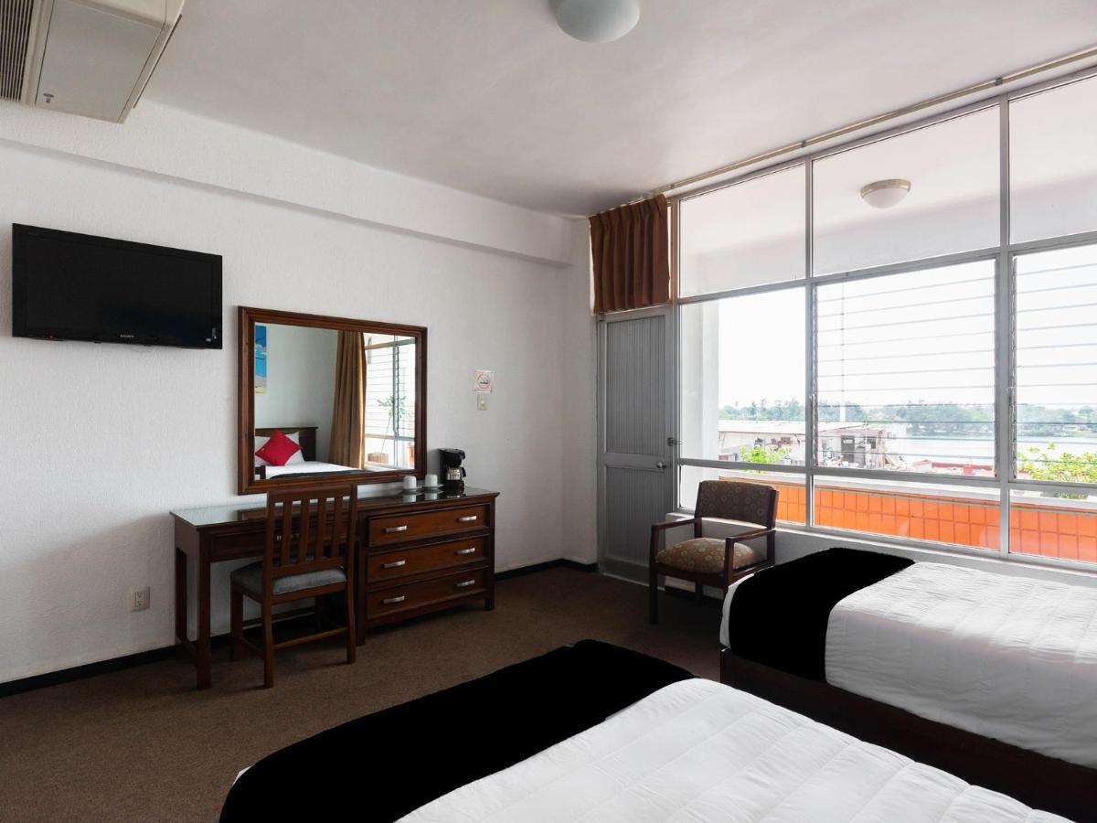 Capital O Florida Tuxpan, Veracruz Tuxpan  Екстер'єр фото